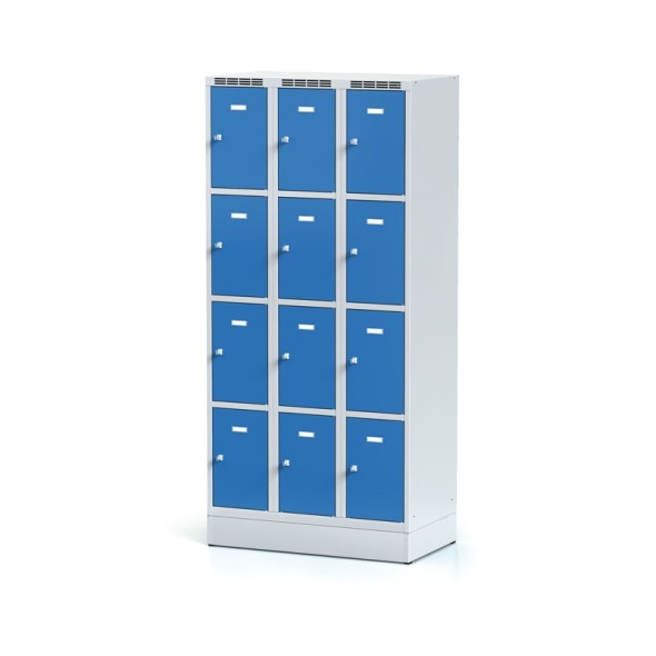 Kovová šatňová skrinka na sokli s úložnými boxami, 12 boxov, modré dvere, cylindrický zámok