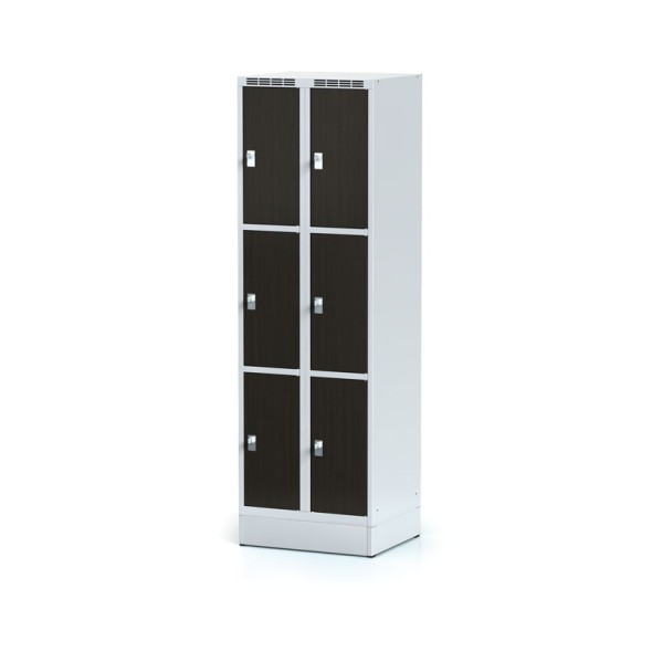 Šatňová skrinka na sokli s úložnými boxami, 6 boxov 300 mm, laminované dvere wenge, otočný zámok