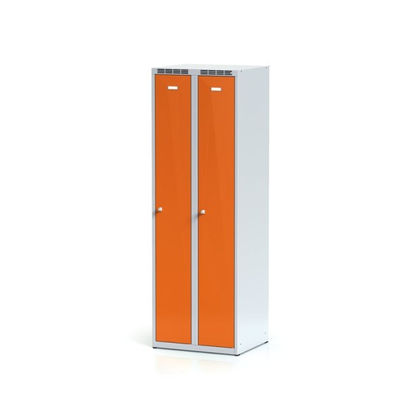 Kovová šatní skříňka, oranžové dvouplášťové dveře, otočný zámek